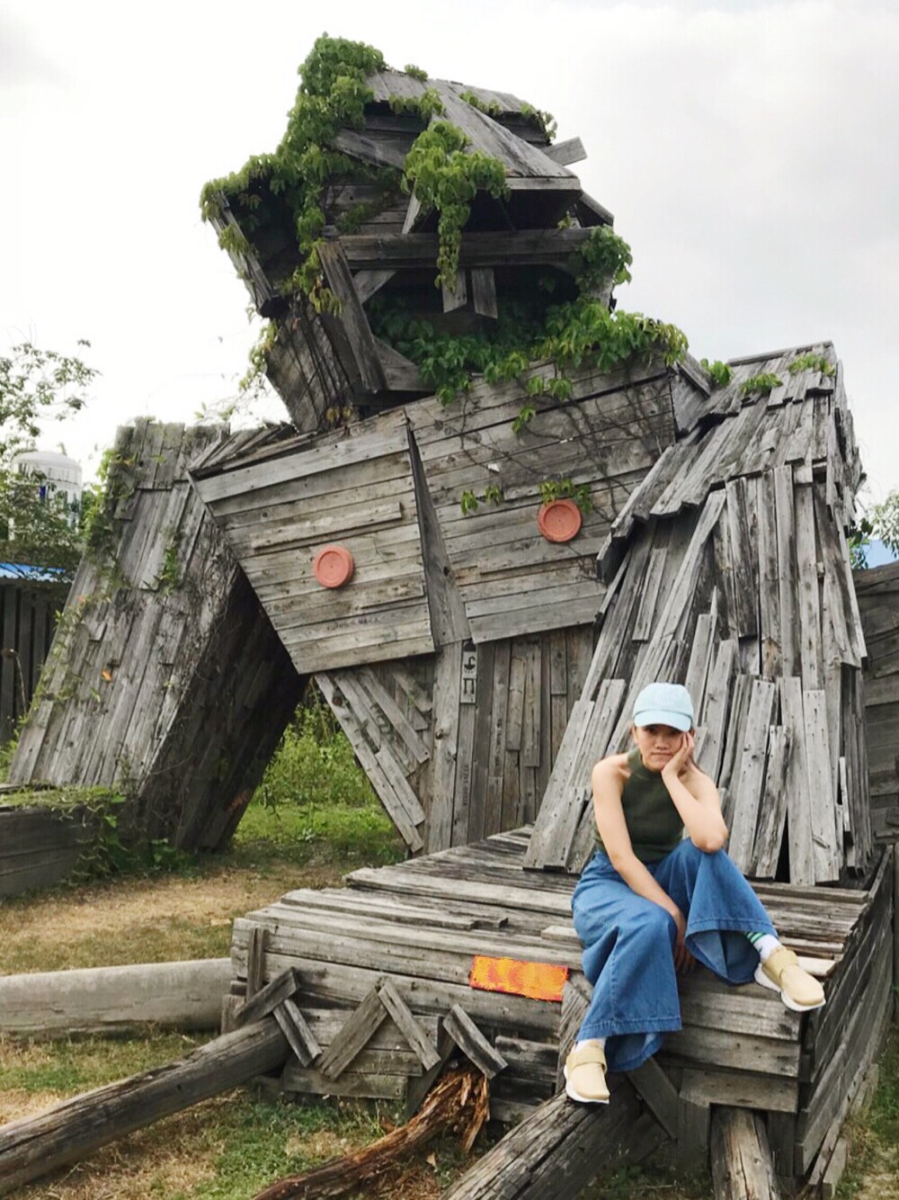 「Tainan、Taiwan」｜「E hyphen world galleryのアイテム（パンツ、ブルー系）」を使った、妮可施さん（レディース・156cm）の夏コーディネートの1枚目の写真