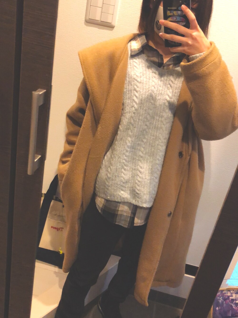 「earthのアイテム（ニット/セーター、グレー系）」を使った、Trnさん（レディース・153cm）の冬コーディネートの1枚目の写真