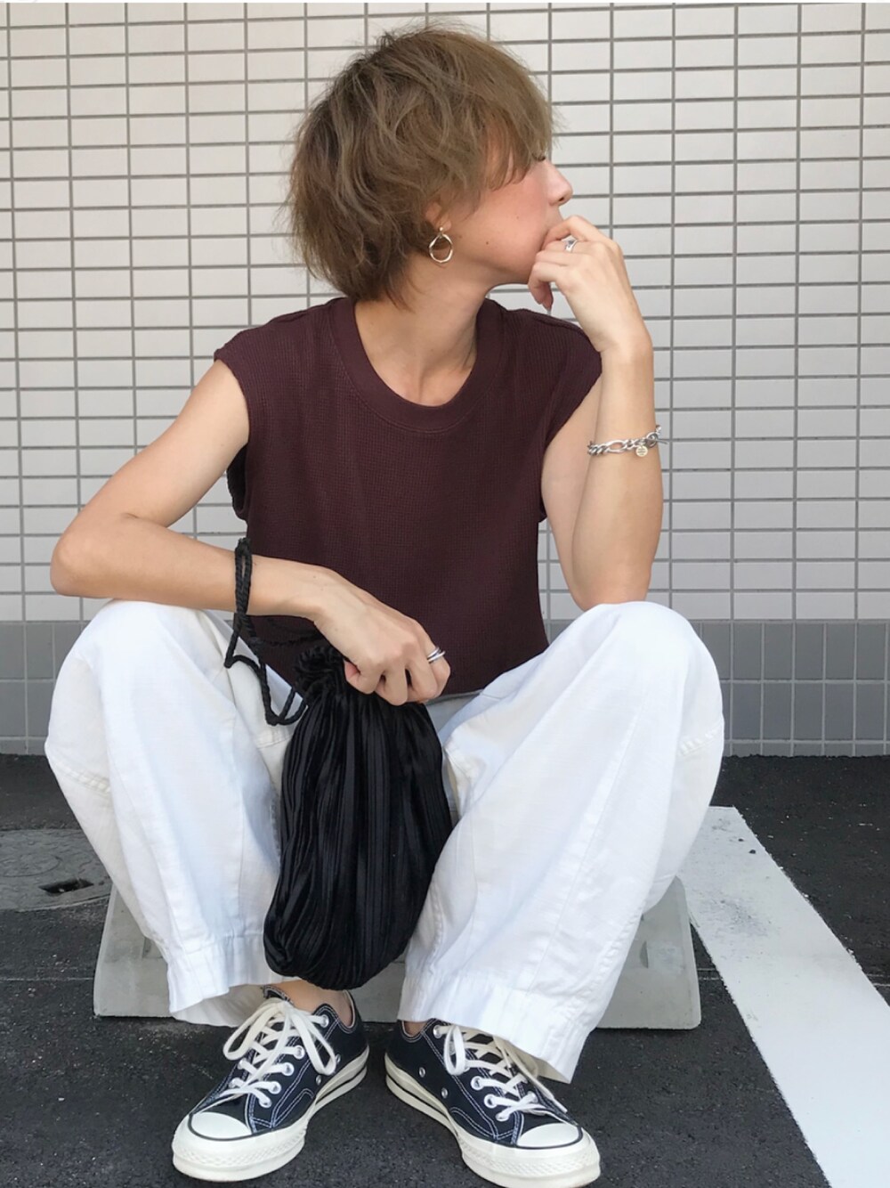 「シンプルコーデ、カジュアルコーデ、夏コーデ、スーパーワイドパンツ、白パンツ、ワッフルスリーブレスt、GU、TODAYFUL、ノースリーブ、CT70s」｜「GUのアイテム（Tシャツ/カットソー、ブラウン系）」を使った、Kumika☆さん（レディース・158cm）の夏コーディネートの1枚目の写真