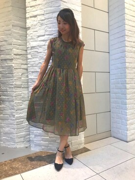 「フラワープリント」｜「アイテム（その他シューズ）」を使った、Couture broochさん（レディース・164cm）の夏コーディネート