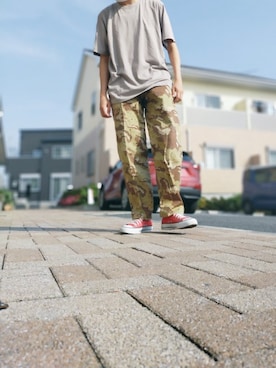 「赤コンバース」｜「アイテム（レッド系）」を使った、永瀬さん（メンズ・160cm）の夏コーディネート