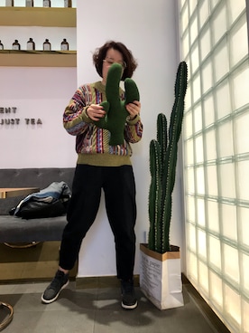 「UNKNOWN.（アンノウン）のアイテム（スラックス）」を使った、Yileiさん（レディース・168cm）の春コーディネート