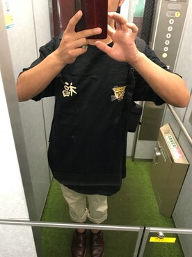 「WHO'S WHO gallery（フーズフーギャラリー）のアイテム（Tシャツ/カットソー、ブラック系）」を使った、Nさん（メンズ・167cm）の夏コーディネート