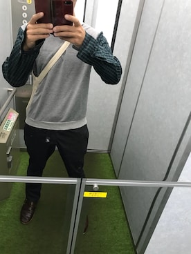 「WHO'S WHO gallery（フーズフーギャラリー）の【期間限定セール】【EXCHANGEZ】切替カットソー（Tシャツ/カットソー、グレー系）」を使った、Nさん（メンズ・167cm）の秋コーディネート