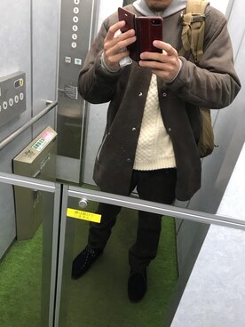 「白ニット」｜「アイテム（ムートンコート）」を使った、Nさん（メンズ・167cm）の秋コーディネート