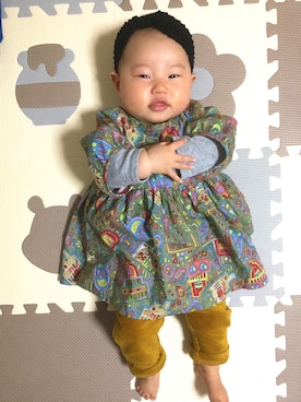 「Kｋ× handmadeのアイテム（ワンピース、グリーン系）」を使った、sawaco311さん（キッズ・70cm）の秋コーディネート