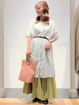 「シャツワンピ」｜「アイテム（チュニック）」を使った、みぃーさん（レディース・153cm）の夏コーディネート