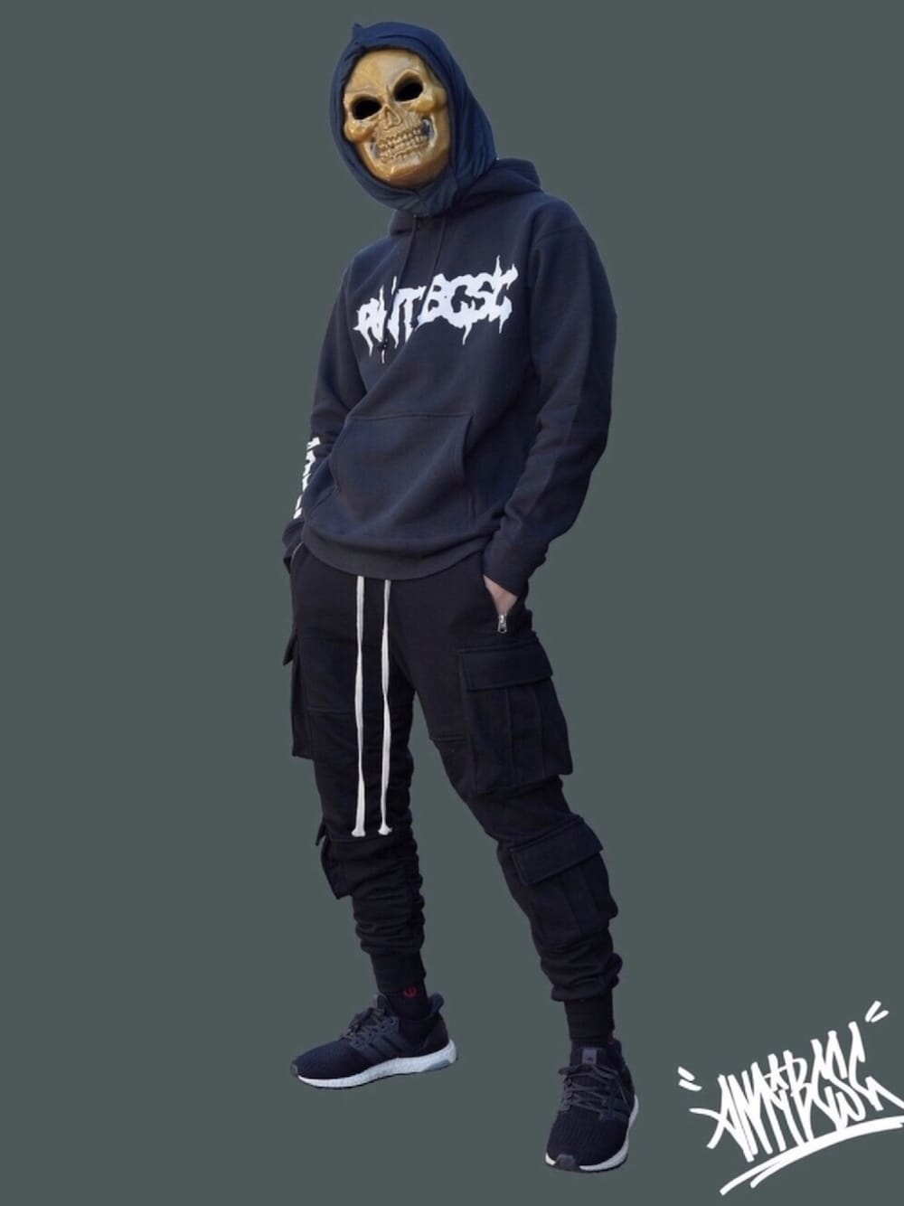 「スニーカー、NIKE、パーカー、adidas、ブラックコーデ、ストリート、ultra boost、ANTIBCSC、destructive、オールブラック」｜「DESTRUCTIVEのアイテム（パンツ、ブラック系）」を使った、Gaikotsu Kunさん（メンズ・170cm）の冬コーディネートの1枚目の写真