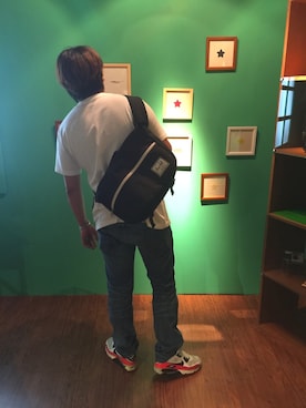 「アイテム（メッセンジャーバッグ）」を使った、Amber.panさん（メンズ・179cm・30代）の春コーディネート
