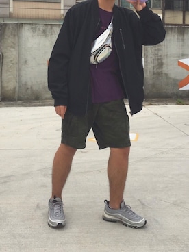 「アイテム（ボディバッグ/ウエストポーチ、シルバー系）」を使った、Vanlyannさん（メンズ・175cm）の春コーディネート