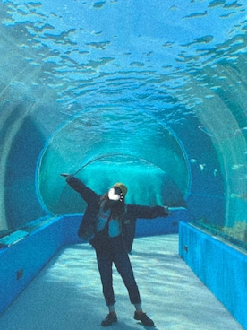 「水族館」｜「アイテム（ジャケット/アウター）」を使った、こぱんだまるこさん（レディース・156cm）の春コーディネート