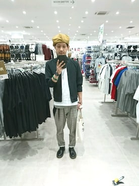 「ベレー帽推奨委員会」｜「アイテム（スラックス）」を使った、キヨキヨさん（メンズ・167cm）の秋コーディネート
