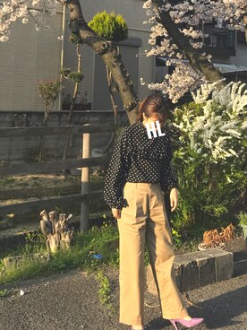「GRL」｜「アイテム（チノパンツ）」を使った、hzkさん（レディース・154cm）の春コーディネート