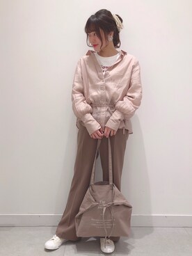 「へザー」｜「アイテム（スニーカー）」を使った、ariさん（レディース・158cm）の冬コーディネート