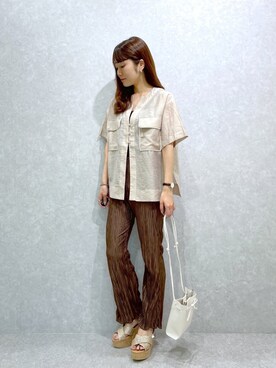 「アイテム（サンダル、ゴールド系）」を使った、ariさん（レディース・158cm）の春コーディネート