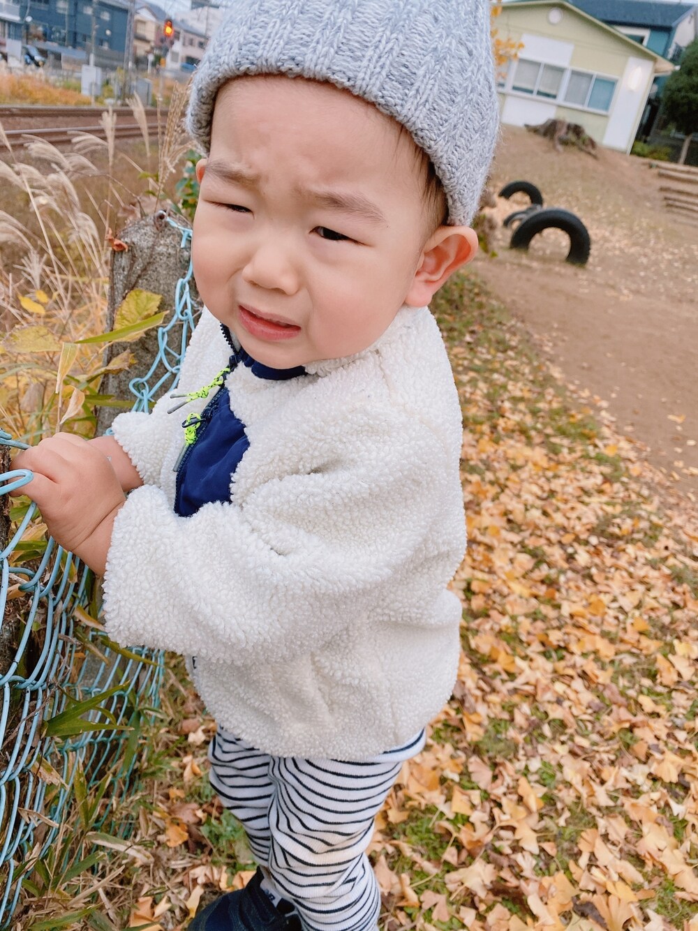 「一歳、男の子、ボーダー、ニット帽」｜「Birthdayのアイテム（ジャケット/アウター、ホワイト系）」を使った、Jinさん（キッズ・80cm）の冬コーディネートの1枚目の写真
