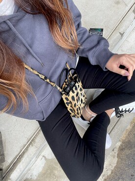 Balenciaga Leopard Shop Phone Holder Crossbody Bagを使った人気 