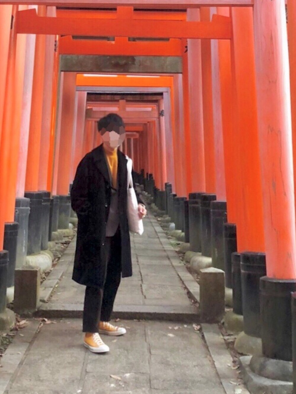 「冬コーデ、ootd、大学生、大人カジュアル、年末WEAR感謝祭、イエロー、CT70s、GU、UNIQLO、プチプラ」｜「GUのコーデュロイ素材のコート（その他アウター、ブラック系）」を使った、けんさん（メンズ・170cm）の冬コーディネートの1枚目の写真