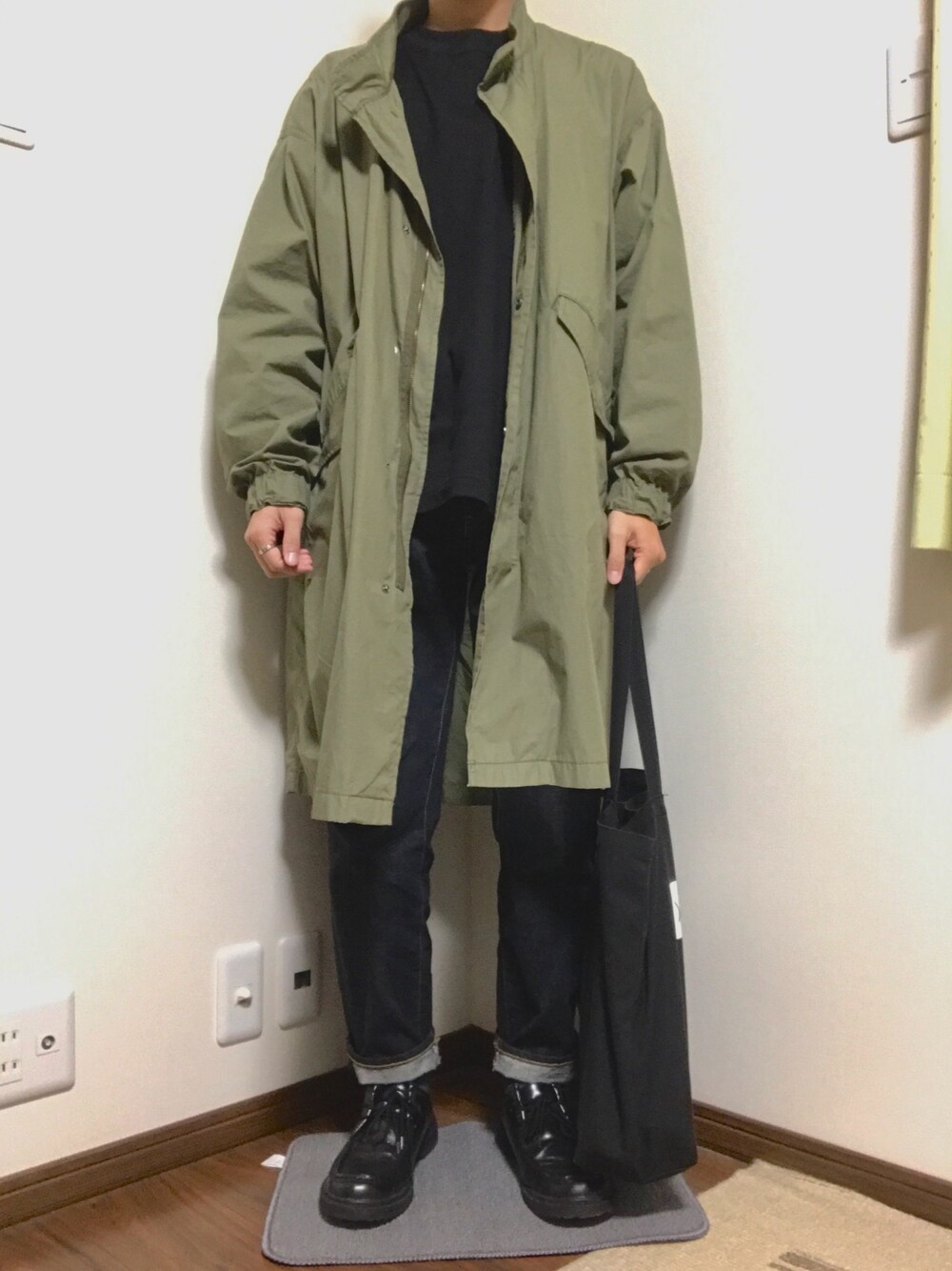 「M65、M-65、ミリタリー、シンプル、秋のコーデ、大人カジュアル、GU、UNIQLO、プチプラ、デニム」｜「GUのLサイズ （モッズコート、グリーン系）」を使った、けんさん（メンズ・170cm）の秋コーディネートの1枚目の写真