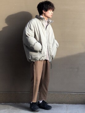 「kutir（クティール）のアイテム（ダウンジャケット/コート）」を使った、間井谷　勇生【大阪美容師】さん（メンズ・169cm）の冬コーディネート