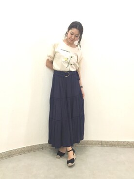 「Supreme.La.La.（シュープリームララ）のアイテム（Tシャツ/カットソー）」を使った、Harei Arakawaさん（レディース・168cm）の春コーディネート