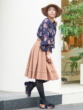 「Supreme.La.La.（シュープリームララ）のアイテム（パンプス）」を使った、Harei Arakawaさん（レディース・168cm）の秋コーディネート