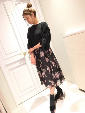 「Supreme.La.La.（シュープリームララ）のアイテム（スカート）」を使った、Harei Arakawaさん（レディース・168cm）の秋コーディネート