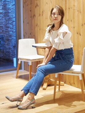 「Supreme.La.La.（シュープリームララ）のアイテム（パンツ）」を使った、Harei Arakawaさん（レディース・168cm）の春コーディネート