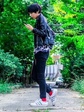 「UNIQLO（ユニクロ）のWOMEN ウルトラストレッチジーンズ（デニムパンツ）」を使った、りょうすけさん（メンズ・166cm）の秋コーディネート