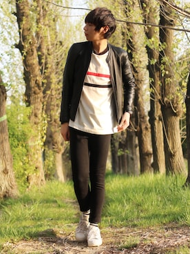 「UNIQLO（ユニクロ）のWOMEN ウルトラストレッチジーンズ（デニムパンツ）」を使った、りょうすけさん（メンズ・166cm）の春コーディネート