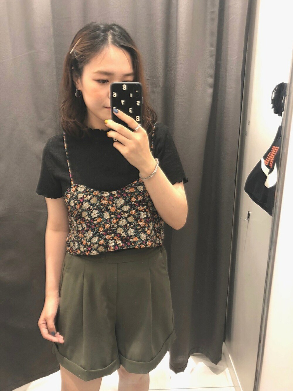 「休日コーデ」｜「GUのアイテム（Tシャツ/カットソー、ブラック系）」を使った、Xyyyyyさん（レディース・163cm）の夏コーディネートの1枚目の写真