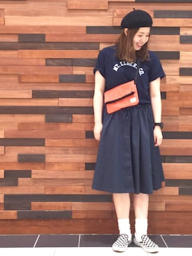 「coen（コーエン）のカレッジプリントTシャツ（Tシャツ/カットソー、ブルー系）」を使った、coen  あんどうさん（レディース・163cm）の夏コーディネート