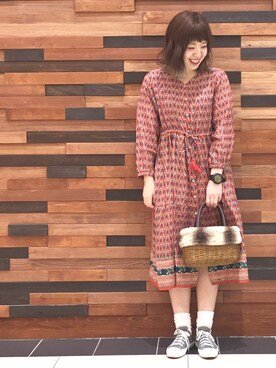 「coen（コーエン）の【Market】 パネルフラワープリントワンピース（ワンピース、レッド系）」を使った、coen  あんどうさん（レディース・163cm）の秋コーディネート