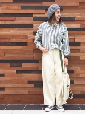 「coen（コーエン）のウエストリボンチノパンツ（チノパンツ、ベージュ系）」を使った、coen  あんどうさん（レディース・163cm）の秋コーディネート