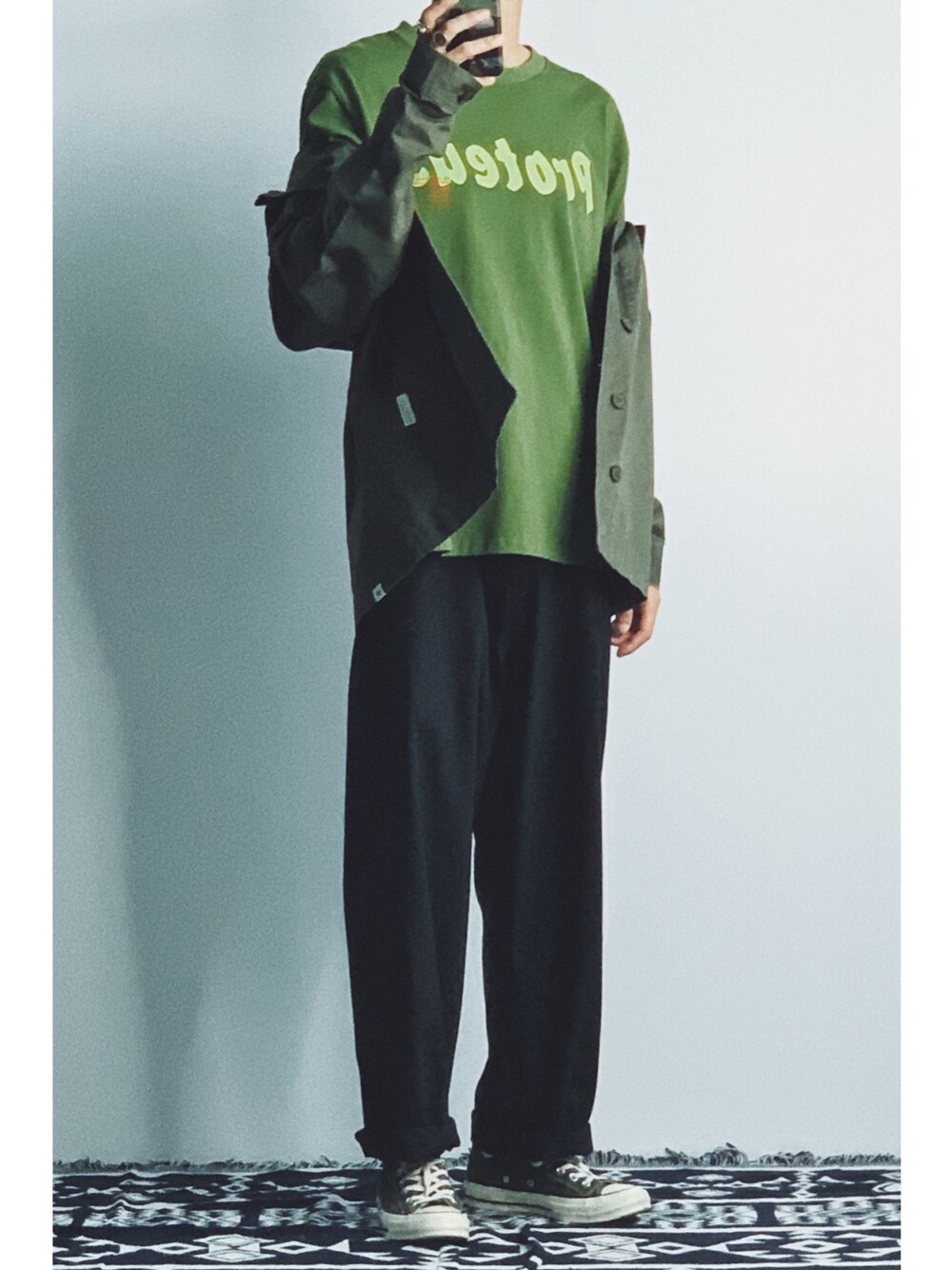 「ootd、秋のコーデ、秋コーデ、休日スタイル、休日コーデ、Proteus、converse」｜「Proteusのアイテム（Tシャツ/カットソー、その他）」を使った、灰白光さん（メンズ・176cm）の夏コーディネートの1枚目の写真