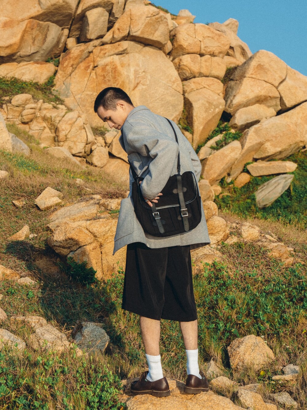 「ootd、秋のコーデ、秋コーデ、秋、休日スタイル、休日コーデ、Proteus、Paraboot」｜「Proteusのアイテム（ダッフルコート、グレー系）」を使った、灰白光さん（メンズ・176cm）の秋コーディネートの1枚目の写真