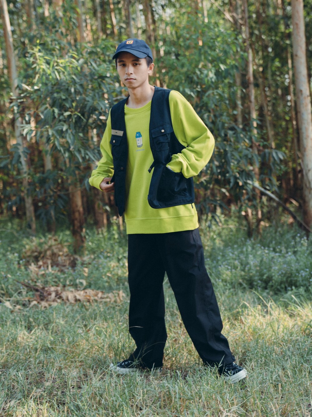 「ootd、秋のコーデ、秋コーデ、秋、休日スタイル、休日コーデ、Proteus、converse」｜「Proteusのアイテム（パーカー、その他）」を使った、灰白光さん（メンズ・176cm）の秋コーディネートの1枚目の写真