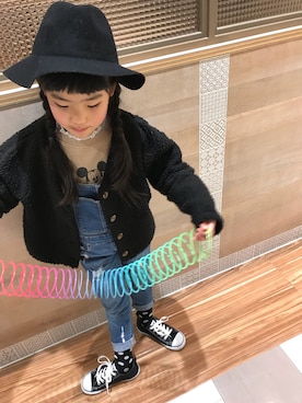 「AZUL by moussy（アズールバイマウジー）のアイテム（スウェット）」を使った、ai♡さん（キッズ・110cm）の冬コーディネート