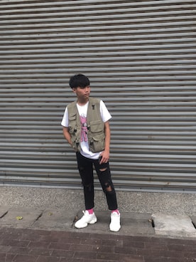 「Yeezy（イージー）のアイテム（その他シューズ）」を使った、哈庫克さん（メンズ・180cm）の秋コーディネート