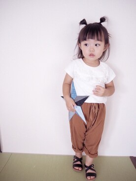 「BRANSHES（ブランシェス）のアイテム（Tシャツ/カットソー、ホワイト系）」を使った、KaNyaDeʕ·͡ˑ·ཻʔさん（キッズ・140cm）の夏コーディネート