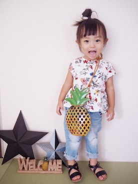 「petit main（プティマイン）のアイテム（Tシャツ/カットソー、ホワイト系）」を使った、KaNyaDeʕ·͡ˑ·ཻʔさん（キッズ・140cm）の夏コーディネート