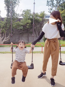 「Birthday（バースデイ）のアイテム（トップス、ホワイト系）」を使った、KaNyaDeʕ·͡ˑ·ཻʔさん（キッズ・140cm）の秋コーディネート