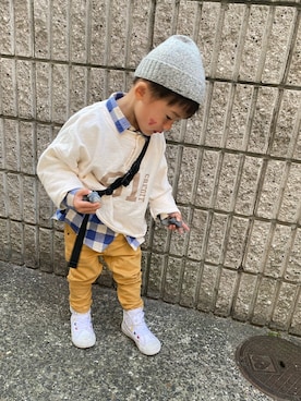 「H&M（エイチ・アンド・エム）のアイテム（シャツ/ブラウス）」を使った、civiixさん（キッズ・90cm）の冬コーディネート