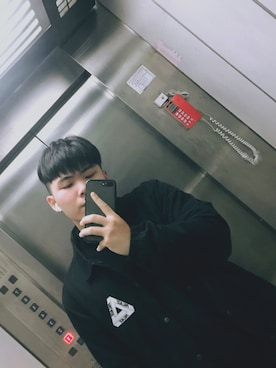 「PALACE（パレス）のアイテム（ジャケット/アウター）」を使った、Sさん（メンズ・176cm）の春コーディネート