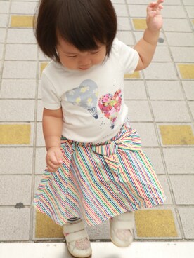「Moujonjon（ムージョンジョン）のアイテム（スカート）」を使った、YUIさん（キッズ・80cm）の秋コーディネート