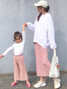 「サテンパンツ」｜「アイテム（スカート）」を使った、YOSSYさん（レディース・165cm）の春コーディネート