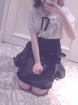 「Ank Rouge（アンクルージュ）のアイテム（シャツ/ブラウス、グレー系）」を使った、kuromi味さん（レディース）の夏コーディネート