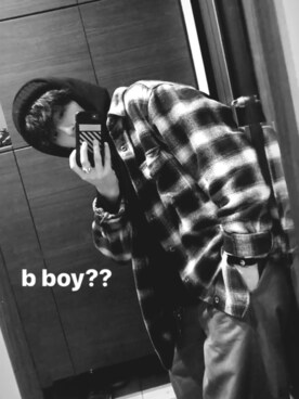 「off white（オフホワイト）のアイテム（その他）」を使った、takaちゃん😈さん（メンズ・178cm）の秋コーディネート