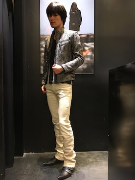 「アイテム（デニムパンツ、ベージュ系）」を使った、sakaさん（メンズ・181cm）の冬コーディネート