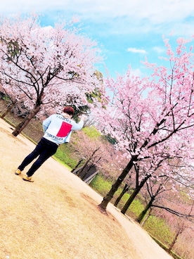 「TOMMY HILFIGER（トミーヒルフィガー）のアイテム（デニムジャケット）」を使った、班長さん（メンズ・187cm）の春コーディネート